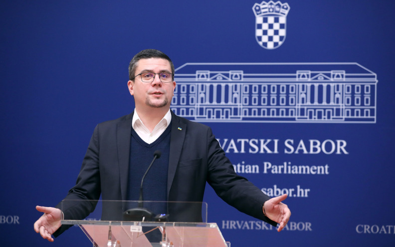 Hajduković pokreće inicijativu za opoziv Hrvoj Šipek