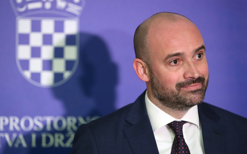 Paladina odluku o svom odlasku nije donio preko noći