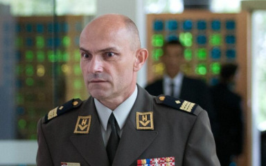 Pod istragom USKOK-a je 13 agenata VSOA-e, među njima je i Kinder kojeg je smijenio Milanović