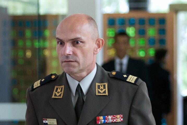 Pod istragom USKOK-a je 13 agenata VSOA-e, među njima je i Kinder kojeg je smijenio Milanović