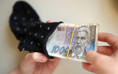 Neki građani zovu HNB i pitaju mogu li dobiti novi primjerak novčanica kune