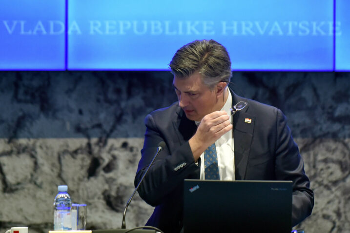 Vlada: Kad nemaju što drugo, oporba zlorabi informacije koje neovlašteno cure u medije i projicira lažne teme