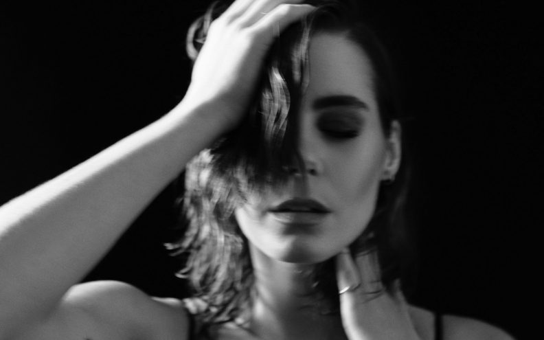 Sada je red na nju - Nika Turković objavila prvi album 