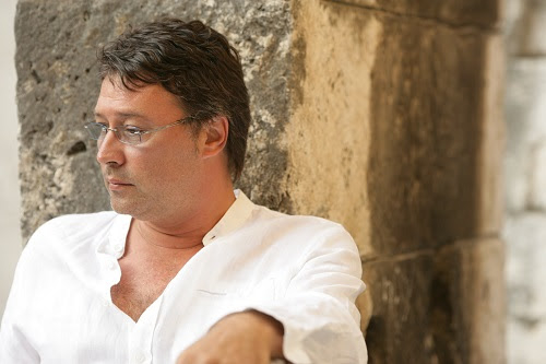 Hari Rončević velikim koncertom obilježava 30 godina glazbene karijere