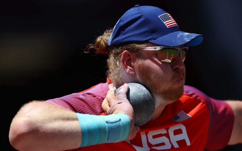 Amerikanac Ryan Crouser na dvoranskom mitingu za centimetar popravio svjetski rekord u bacanju kugle