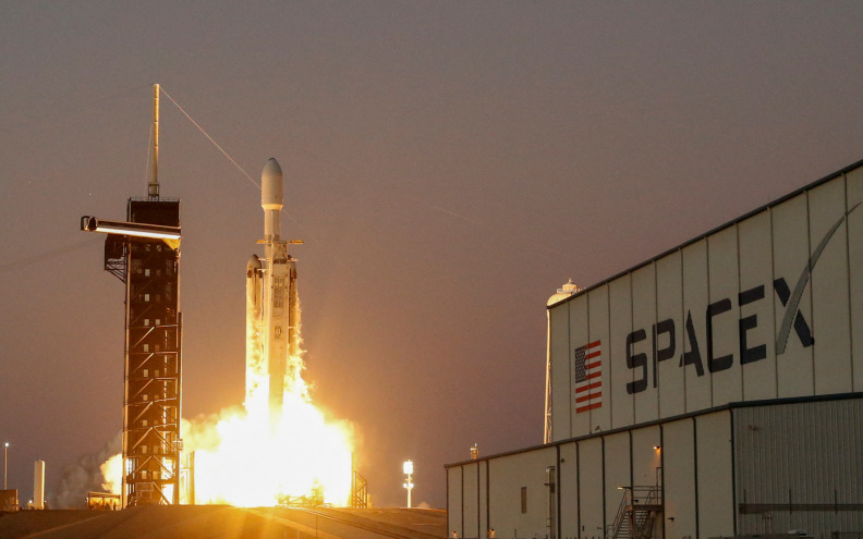 SpaceX treba prestati sjediti na dvije stolice