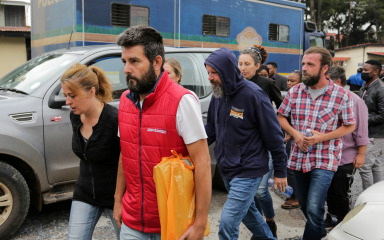 Po novome, nisu samo Hrvati završili na optužnici, nego i službenica imigracijskog ureda