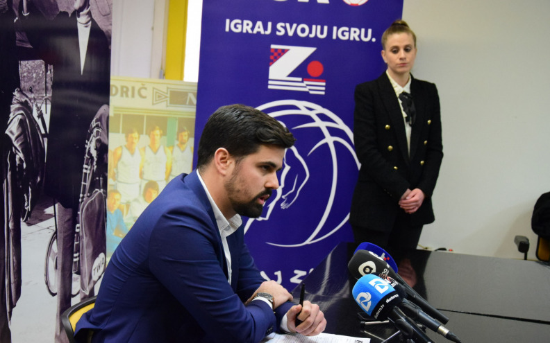 Otkazi trojici trenera, na redu sportski direktor?