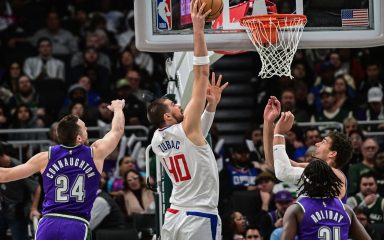 VIDEO Zubac ostvario “double-double”, ali Giannis je ukrao šou i donio svojoj momčadi šestu uzastopnu pobjedu