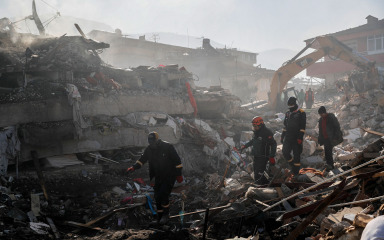 Broj mrtvih nakon potresa u Turskoj porastao na gotovo 50.800