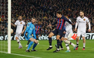 Rapinha u 76. minuti zaključio golijadu bez pobjednika na Camp Nou, Capalda slomio Romu u finišu