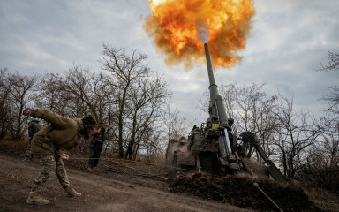Rusi raketirali okolicu Hersona, troje poginulih
