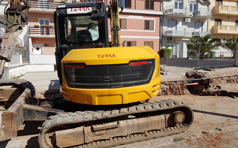 Danas se u tri ulice na Belafuži stavlja zadnji sloj asfalta