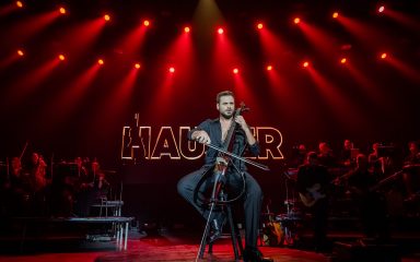 Stjepan Hauser započeo prvu samostalnu turneju rasprodanim koncertima u Budimpešti i Pragu
