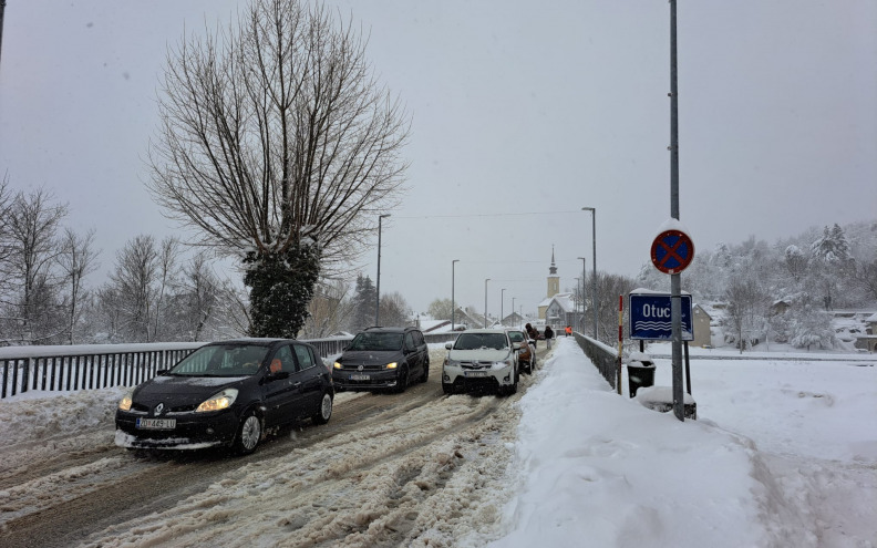 [FOTO I VIDEO] Zadarski GSS-ovci imali burnu noć, ljude zbrinjavali do 5 ujutro