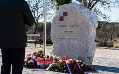 Obitelj i suborci obilježili su 31. godinu od pogibije Davora Bračića