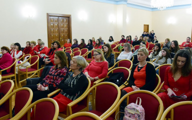 Na Sveučilištu u Zadru prvi put obilježen Dan crvenih haljina
