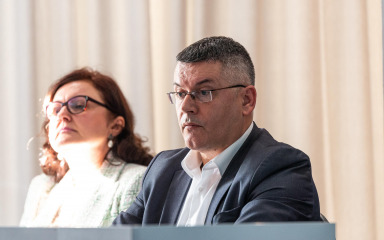 Iz sezone u sezonu u ugostiteljskim objektima radi sve veći broj stranih državljana