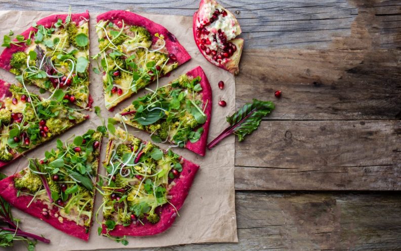 Za Valentinovo se počastite prigodnom ružičastom pizzom