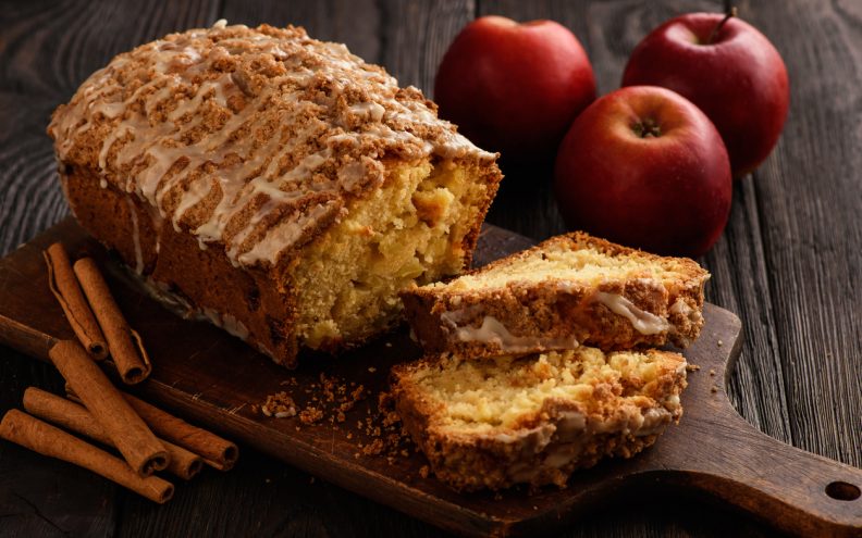 Ako vam je dosadio kruh od banane, isprobajte verziju od jabuka sa zobenim pahuljicama