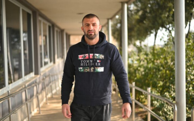 Šef borilačkog kluba izbacio nasilnika s Platka: “Sramota, istukli su ljude koji spašavaju živote”