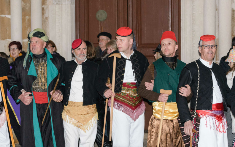 [FOTO] Paška robinja za pretposljednji dan zimskog karnevala