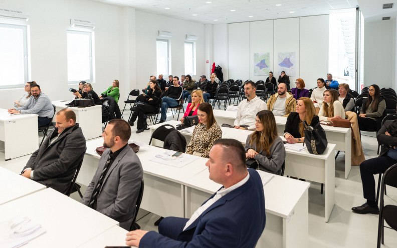 Uspješno završio program za socijalno slabije uključene osobe