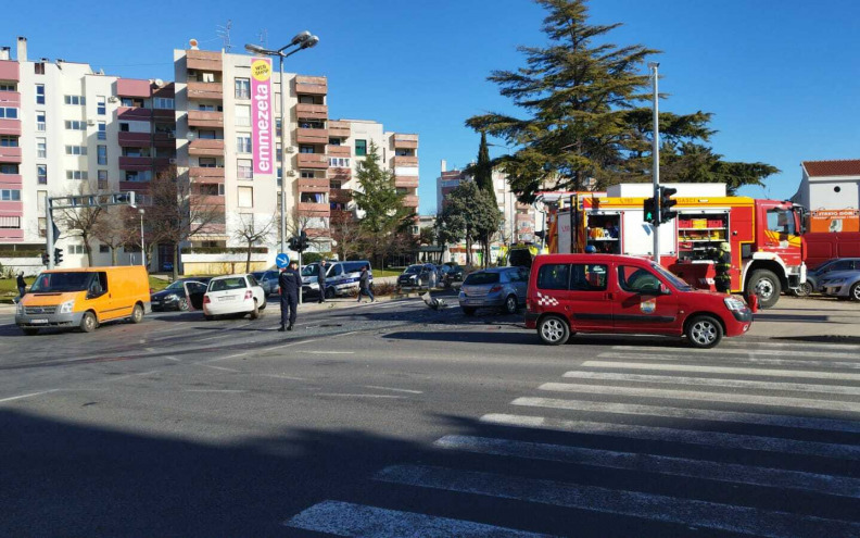Iako je broj prometnih nesreća povećan u odnosu na prethodnu godinu, manje je poginulih