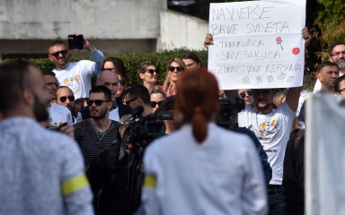 Liječnici iz cijele države zbog katastrofalnog stanja u zdravstvu danas prosvjeduju na Markovom trgu