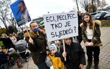 Sud odlučio protiv roditelja odgojitelja, smanjenje naknade je zakonito