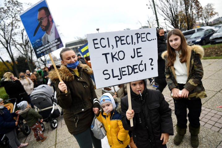 Sud odlučio protiv roditelja odgojitelja, smanjenje naknade je zakonito