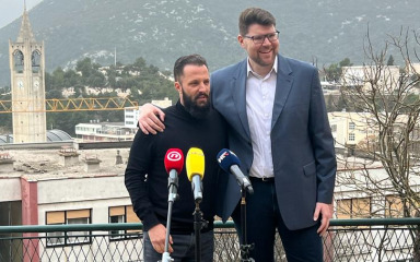 Grbin: Pacijenti ne mogu dobiti adekvatnu zdravstvenu zaštitu na vrijeme