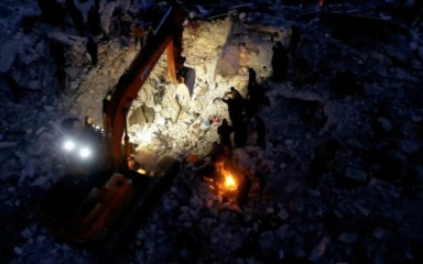 Broj poginulih prešao 7200, spasioci ne prestaju tražiti preživjele