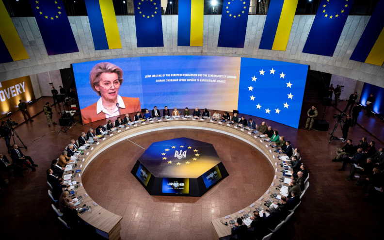 Njemački ministar obrane: Nije vrijeme za odluku o članstvu Ukrajine u NATO-u