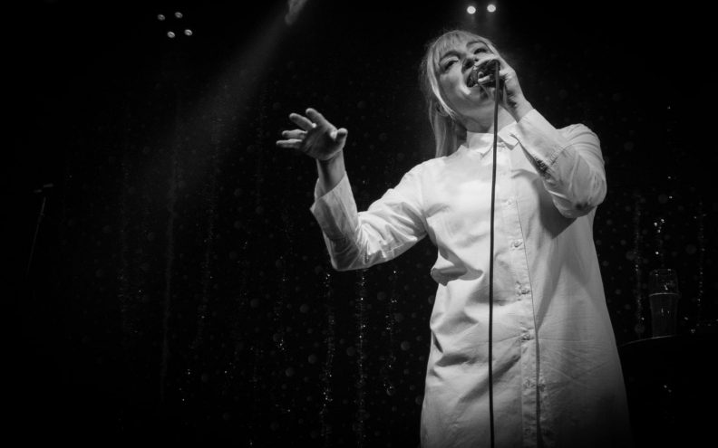 Kantautorica Elma Burnić nježnom pjesmom najavljuje novi studijski album