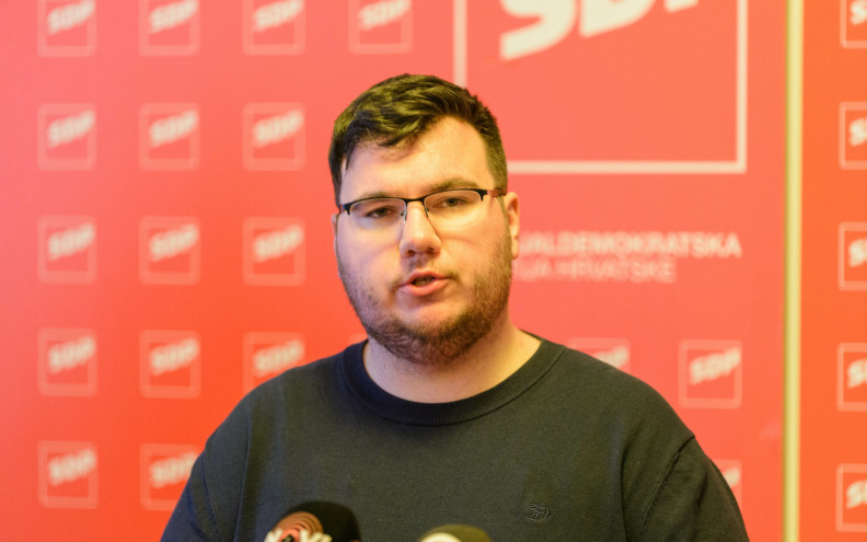 Forum mladih SDP-a: 'Stotine mladih je na čekanju kako bi HDZ pronašao model za uhljebljivanje'