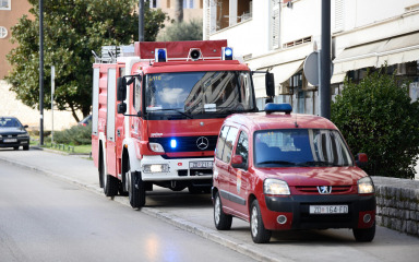 Vatrogasci izašli na teren zbog mogućeg curenja plina