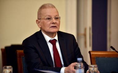Dobronić:” Nije problem ako mediji objave nešto kad im se servira, problem je ako podaci cure”