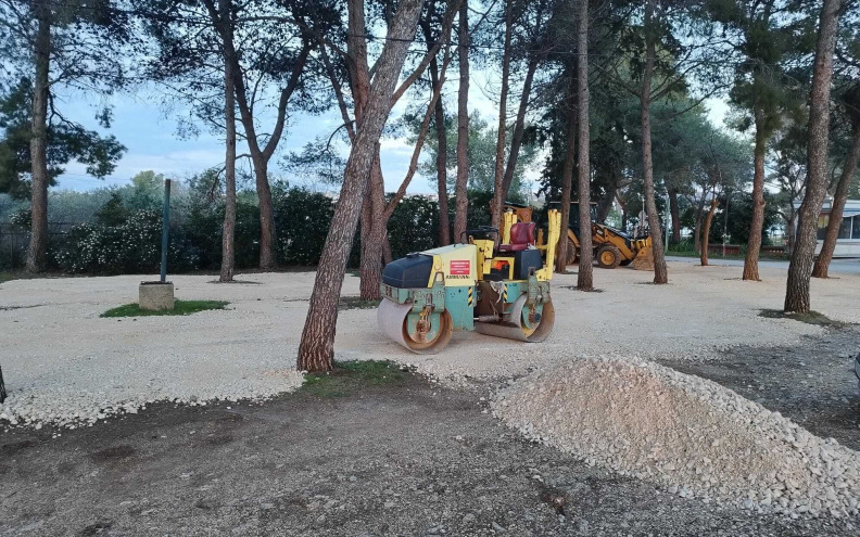 Nakon više od dva desetljeća napokon se sanira parkiralište na Punta Bajlu