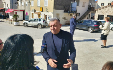 [VIDEO] General Ante Gotovina kao zavjetni dar crkvi u Pakoštanima poklonio 22 vitraja
