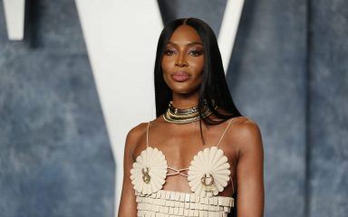 “Najgore photoshopirana slika”: fanovi napali Naomi Campbell zbog uređivanja fotografije