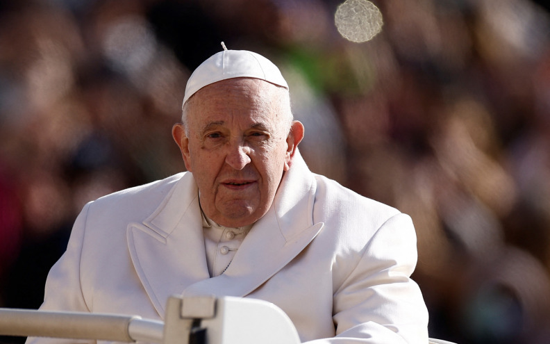 Papa Franjo dobrog općeg stanja, nalazi prvih pretraga dobri