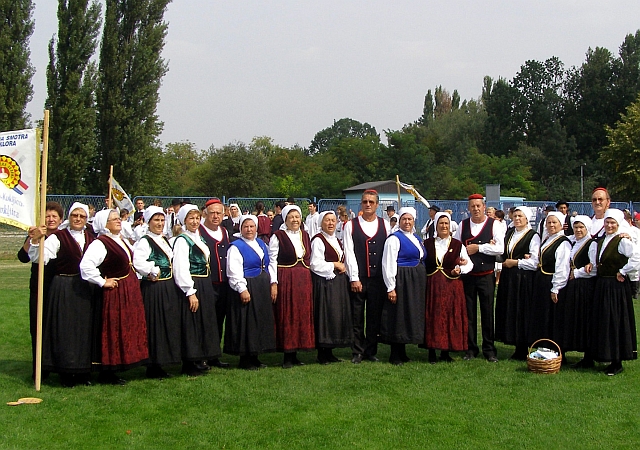 Folklorna skupina «Kukljica» gostovala u Vinkovcima