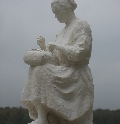 Skulptura paške čipkarice