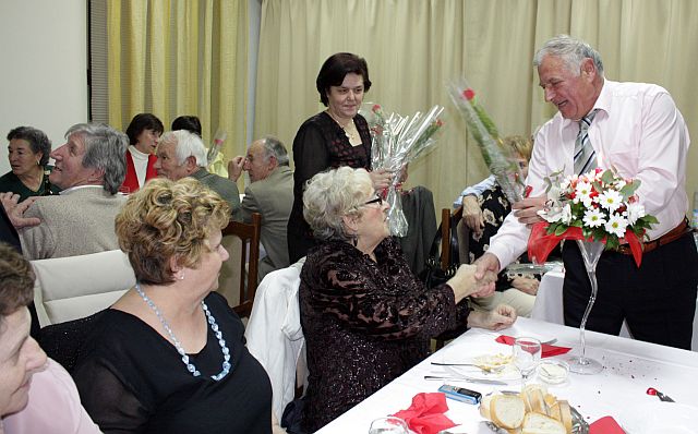 Zadarski umirovljenici znaju proslaviti Valentinovo