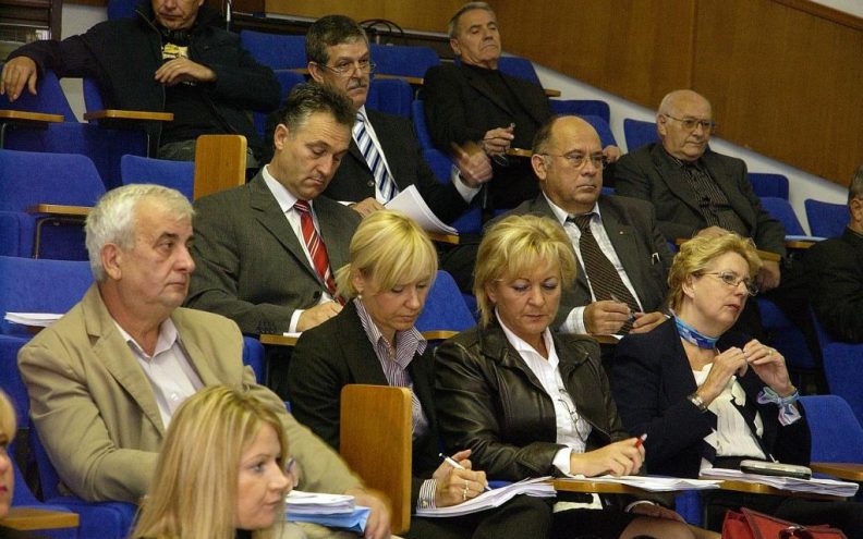 SDP negoduje, Nives Kozulić stavila mandat na raspolaganje