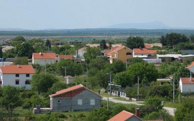 Tragedija u Zemuniku Gornjem: Poginuo tijekom poljoprivrednih radova!