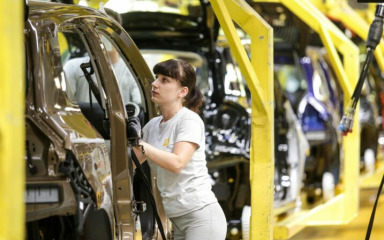 Želite kupiti novi auto? Na neke modele čekat ćete i preko godinu dana i to s – nepoznatom konačnom cijenom