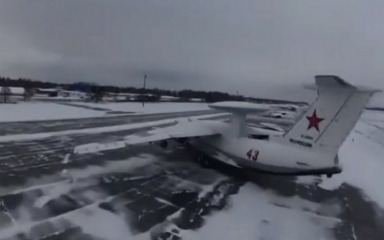 Bjeloruski partizani objavili video udara kamikaze drona na ruski AWACS avion