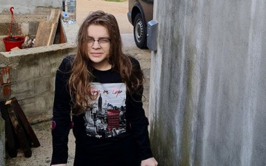Pomozite Eni Škoda da prohoda